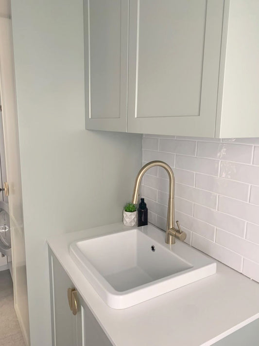 Ravine 51x51 Fireclay Sink