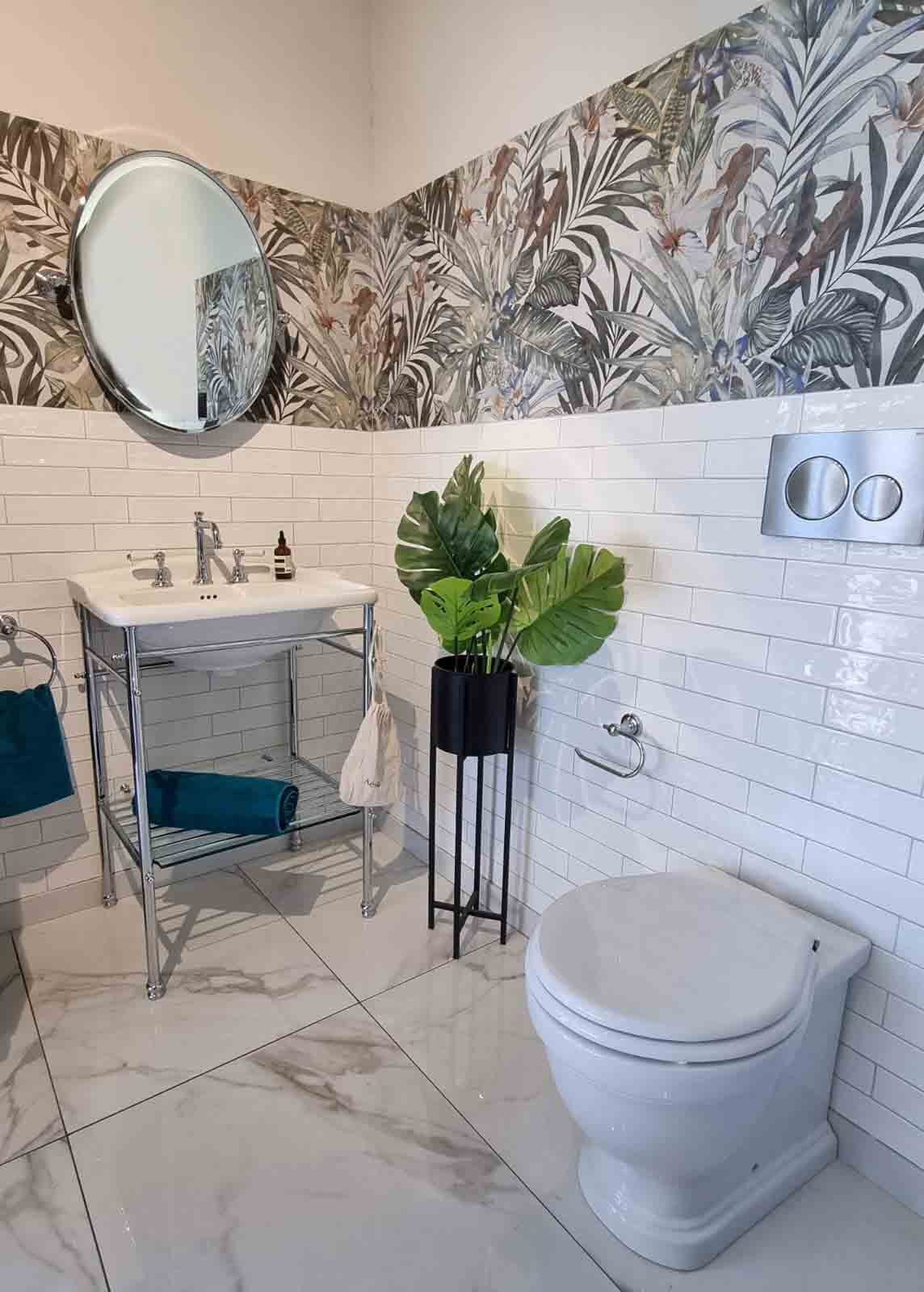Claremont Floor Mounted Pan, Antique Brass Hinges, Seat And Pan Bend