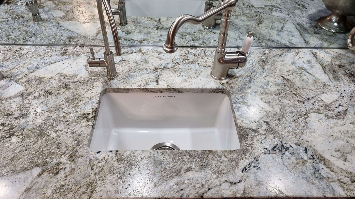 Cuisine 30x46 Inset / Undermount Fireclay Sink