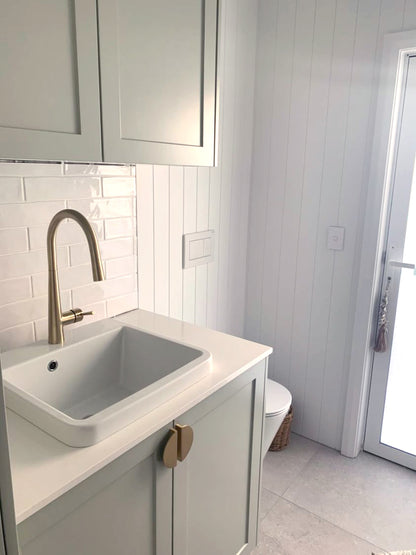 Ravine 51x51 Fireclay Sink
