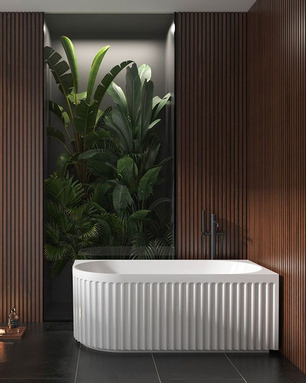 1500x750x580mm Matte White Right Corner Bathtub