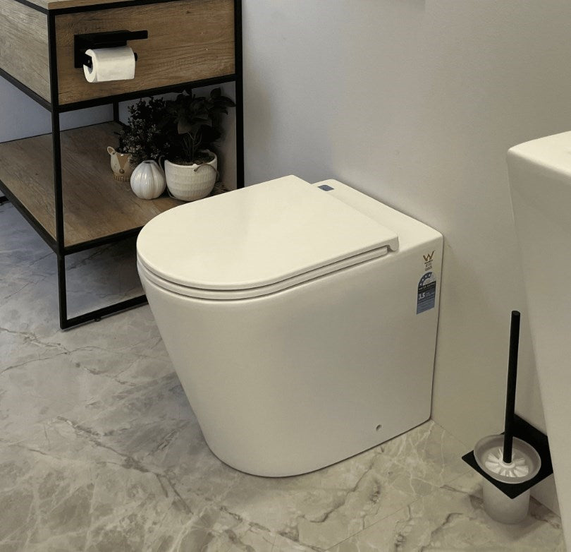 BERLIN99 580*360*430mm Gloss White Quiet Flushing Wall Faced Floor Pan