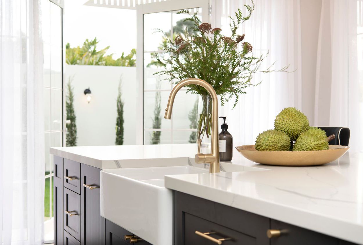 Chester 80x50 1TH Double Bowl Fireclay Sink (Overflow)