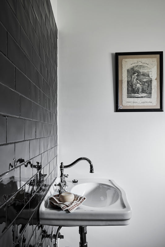 Claremont 58x45 Basin - 1TH