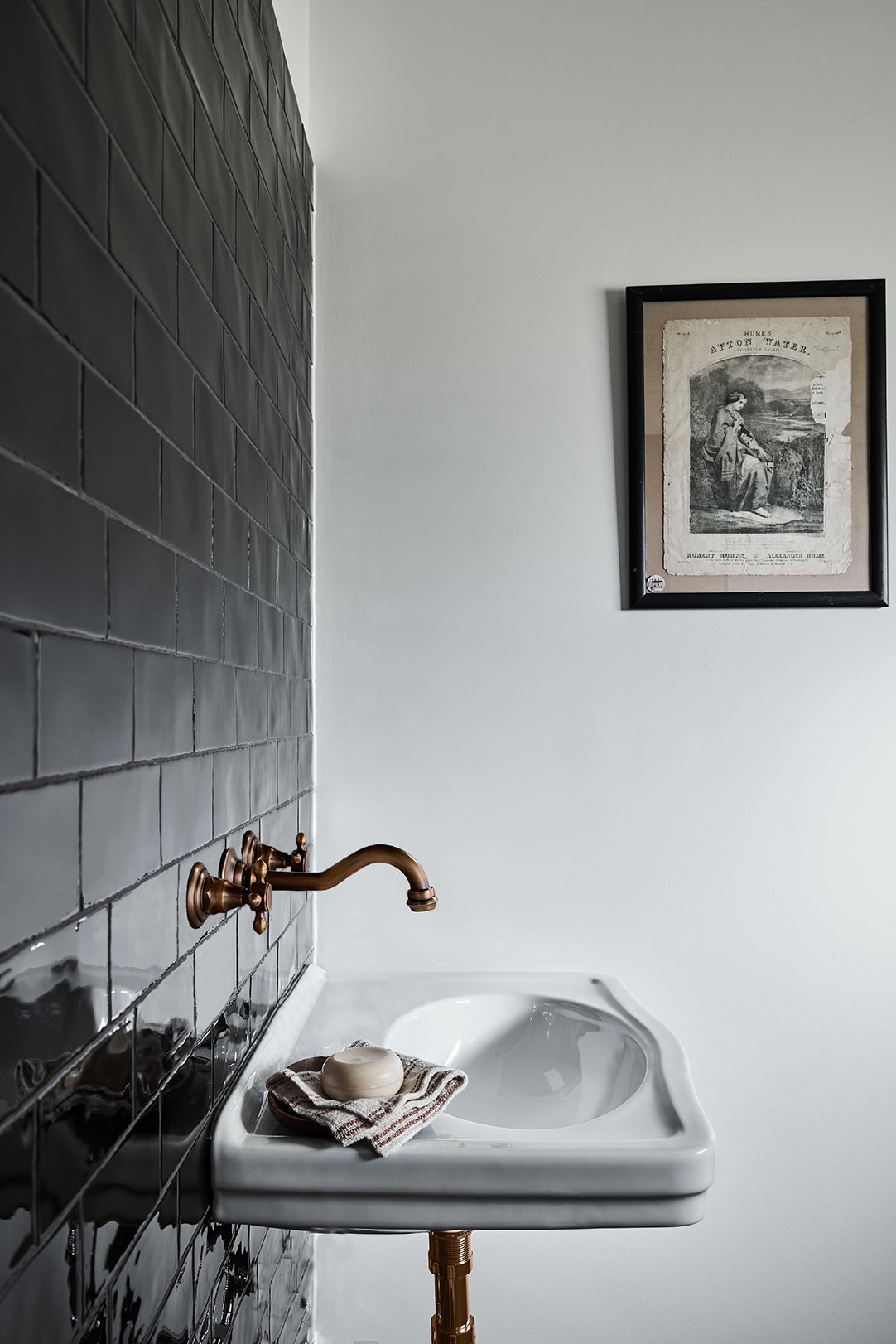 Claremont 58x45 Basin - NTH