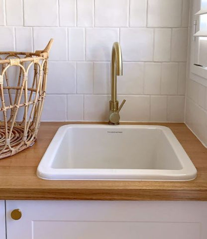 Cuisine 46x46 Inset / Undermount Fireclay Sink with Overflow